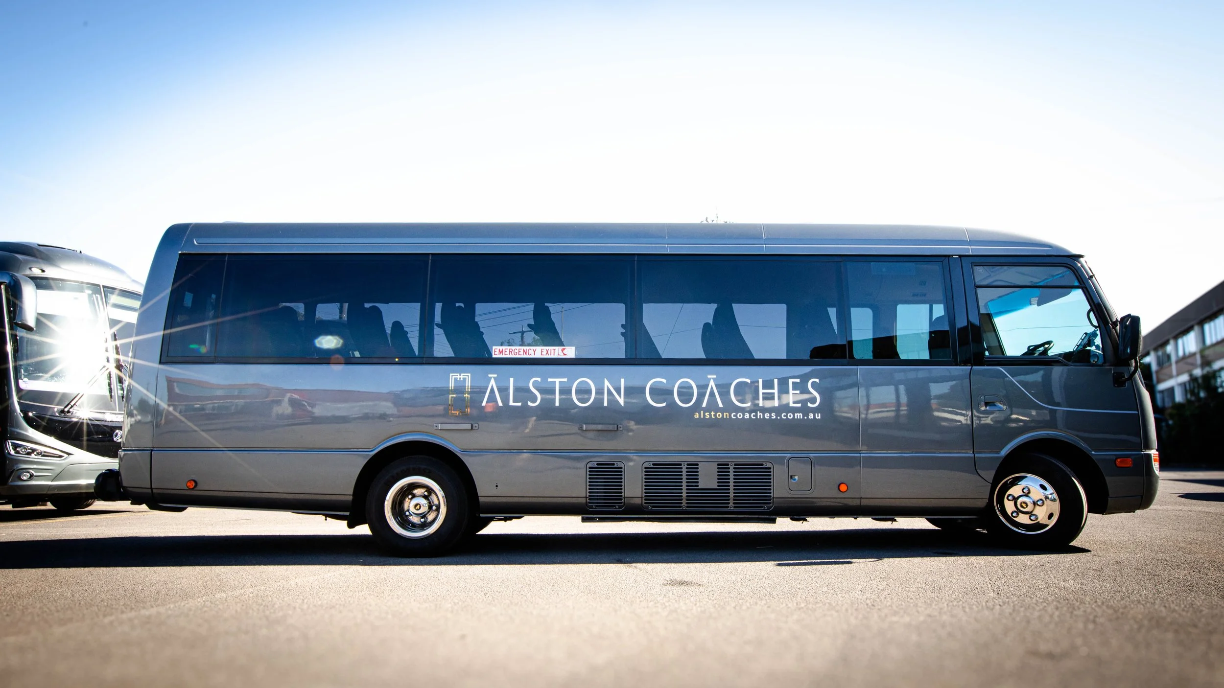 Luxury 24 Seater Mini Coach